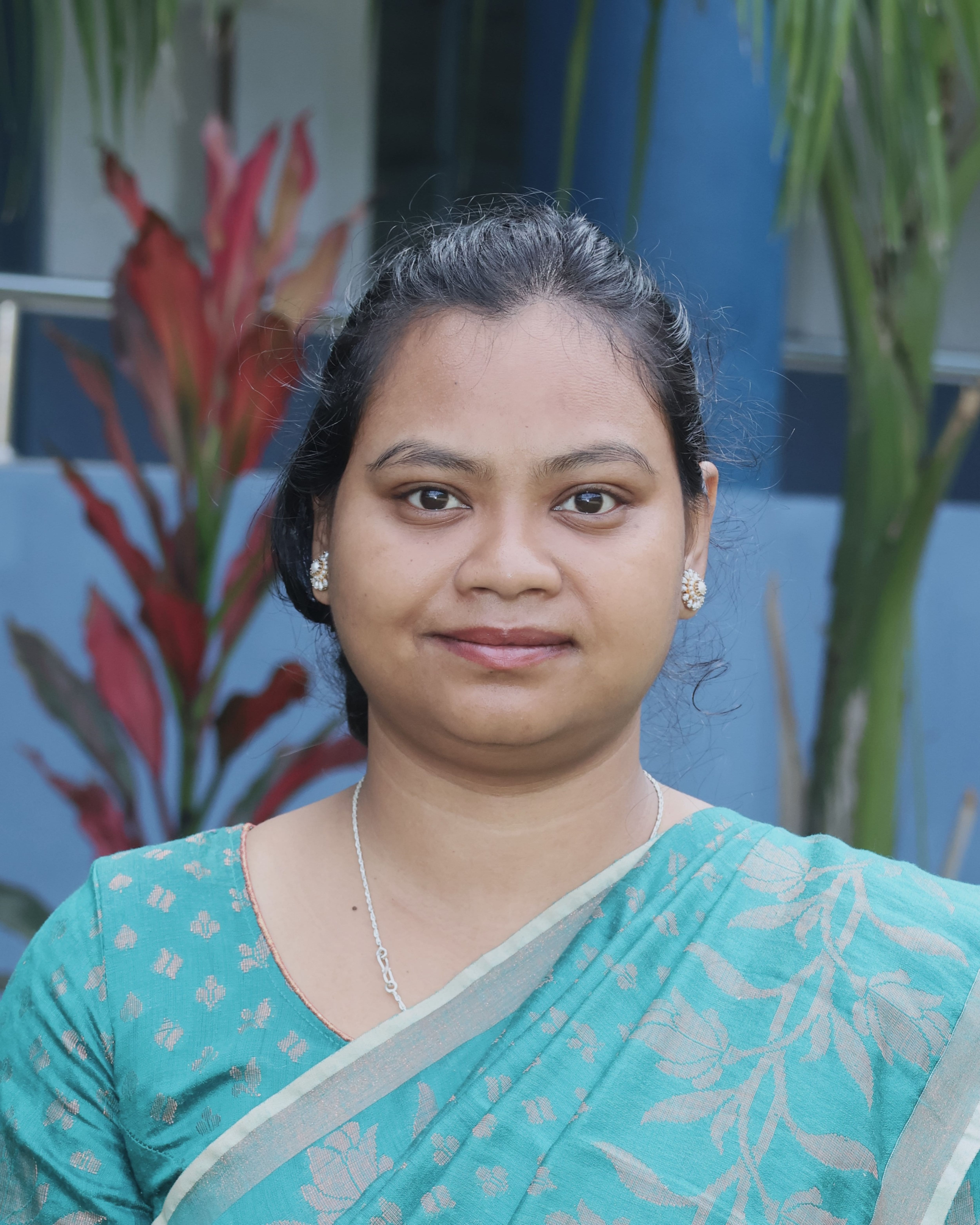 Mrs. Tarshish Sanga